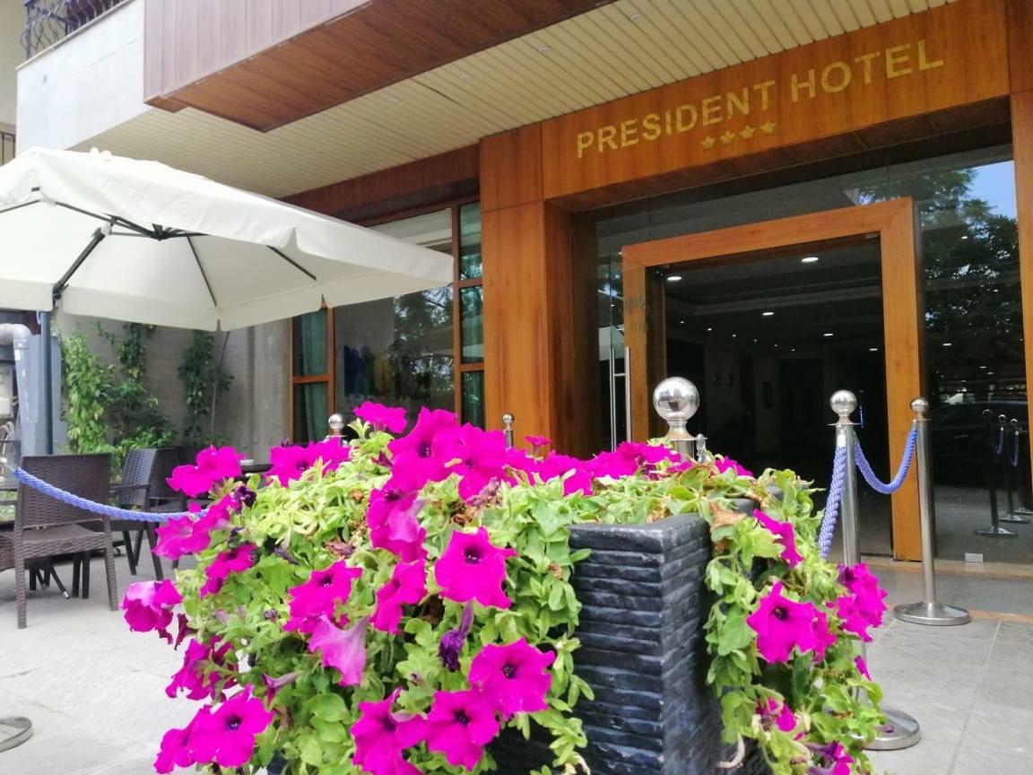 President Hotel Джуния Екстериор снимка